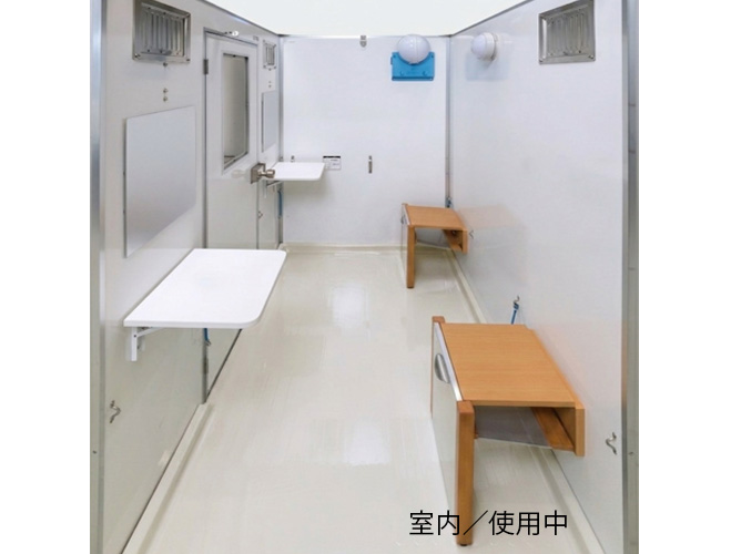 車載休憩所内観